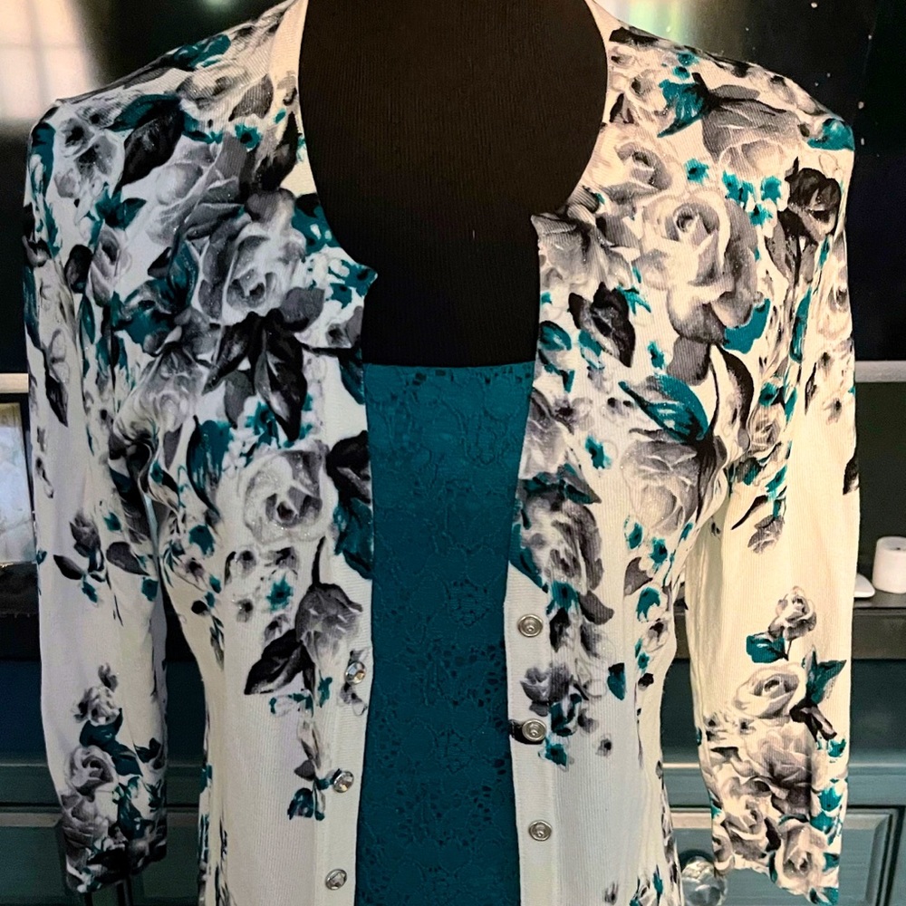 White House Black Market nwt size small